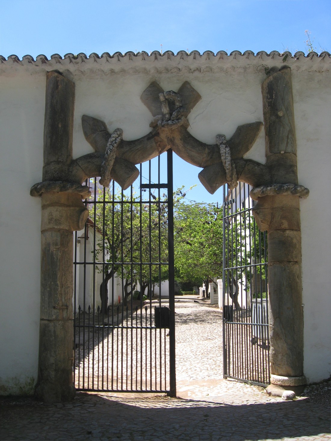 eu.braganza door in vila vicosa